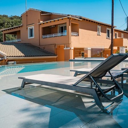 Pyramid City Apartments Agios Spyridon  外观 照片