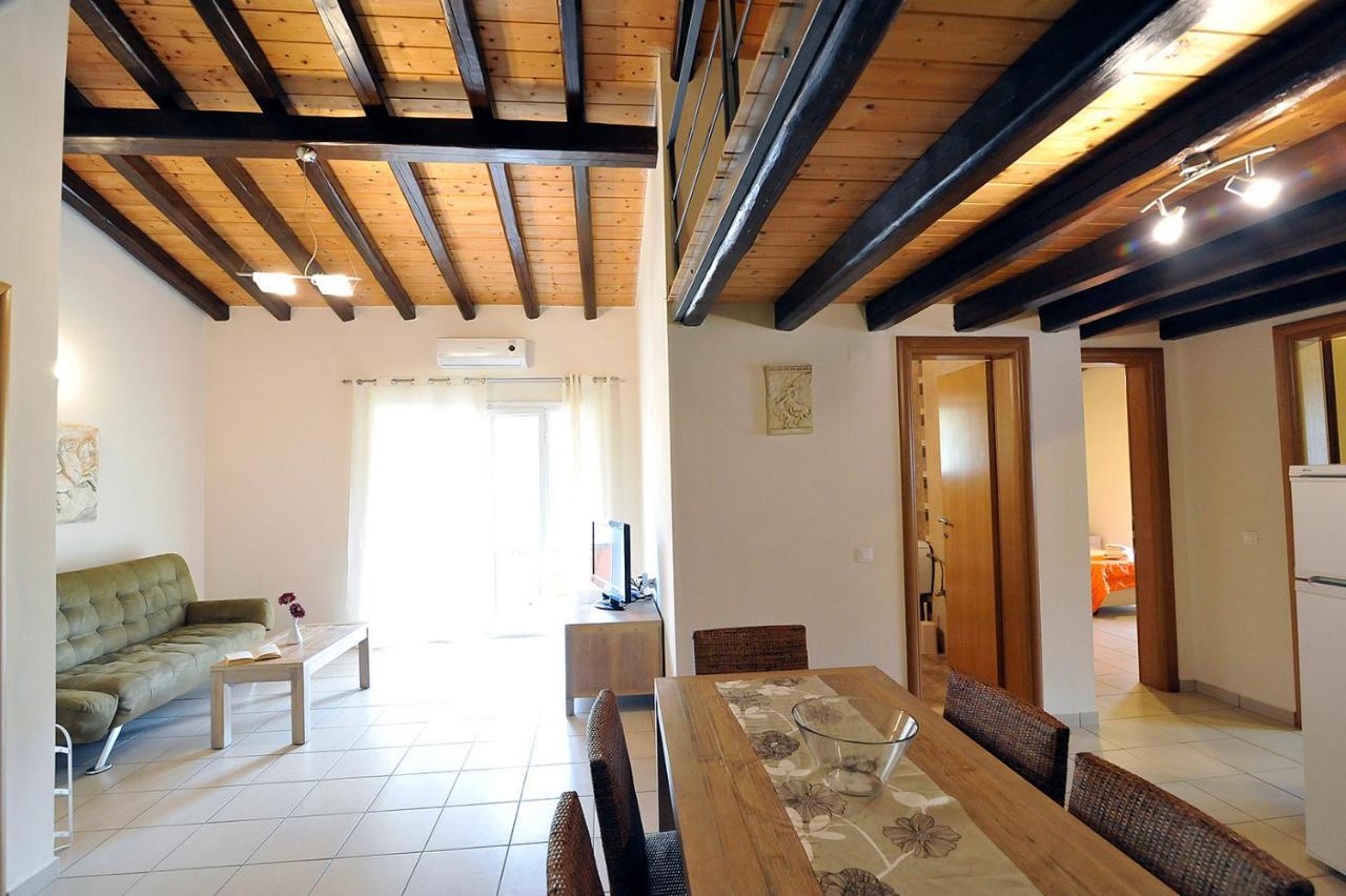 Pyramid City Apartments Agios Spyridon  客房 照片