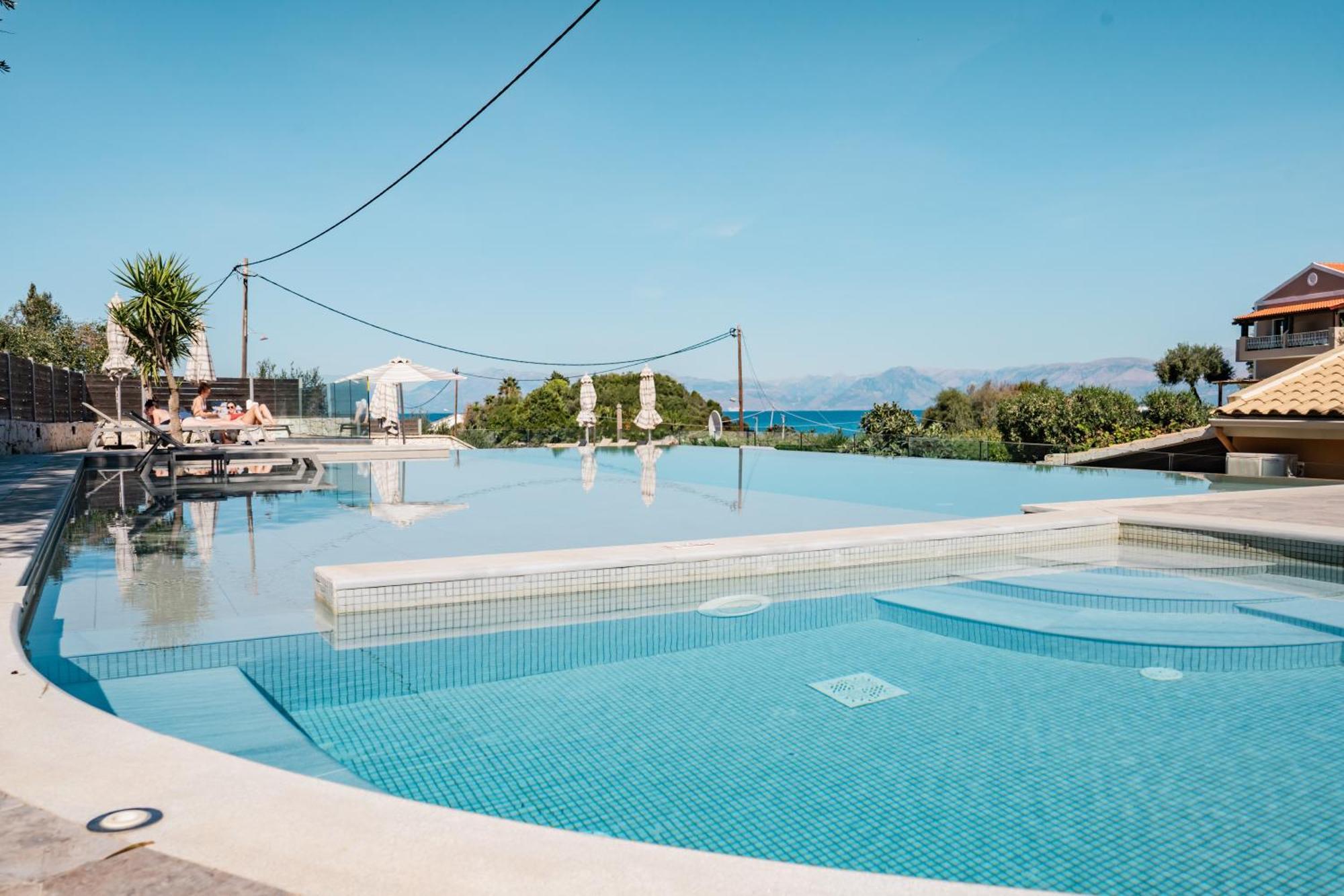 Pyramid City Apartments Agios Spyridon  外观 照片