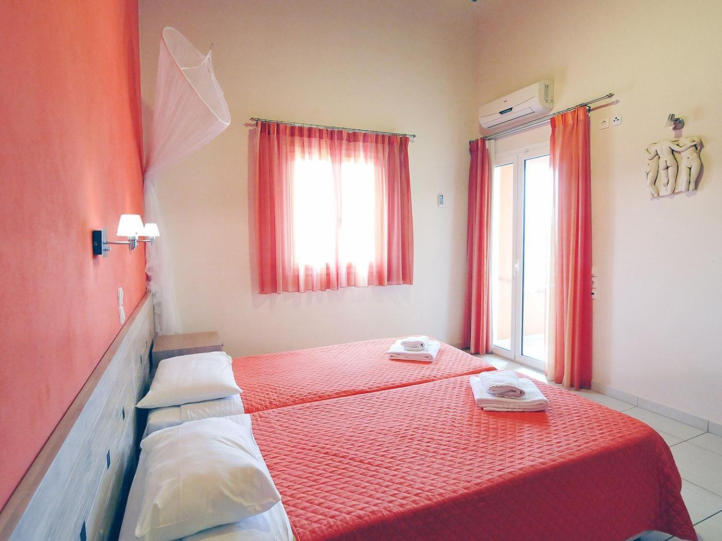 Pyramid City Apartments Agios Spyridon  外观 照片
