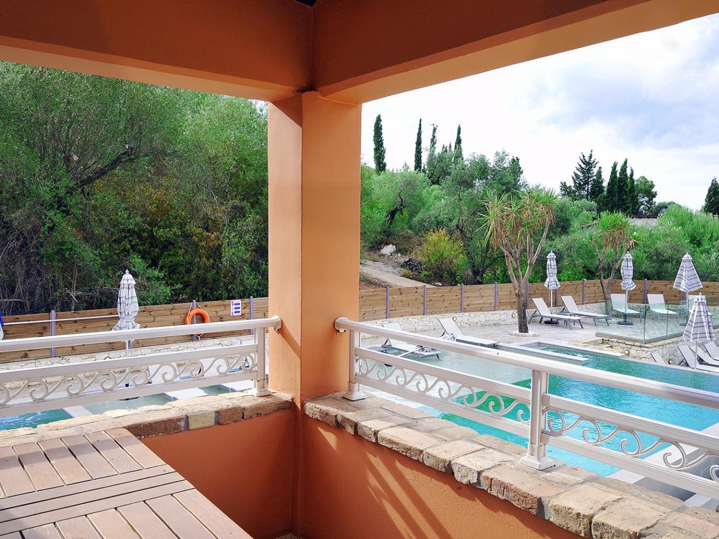 Pyramid City Apartments Agios Spyridon  外观 照片